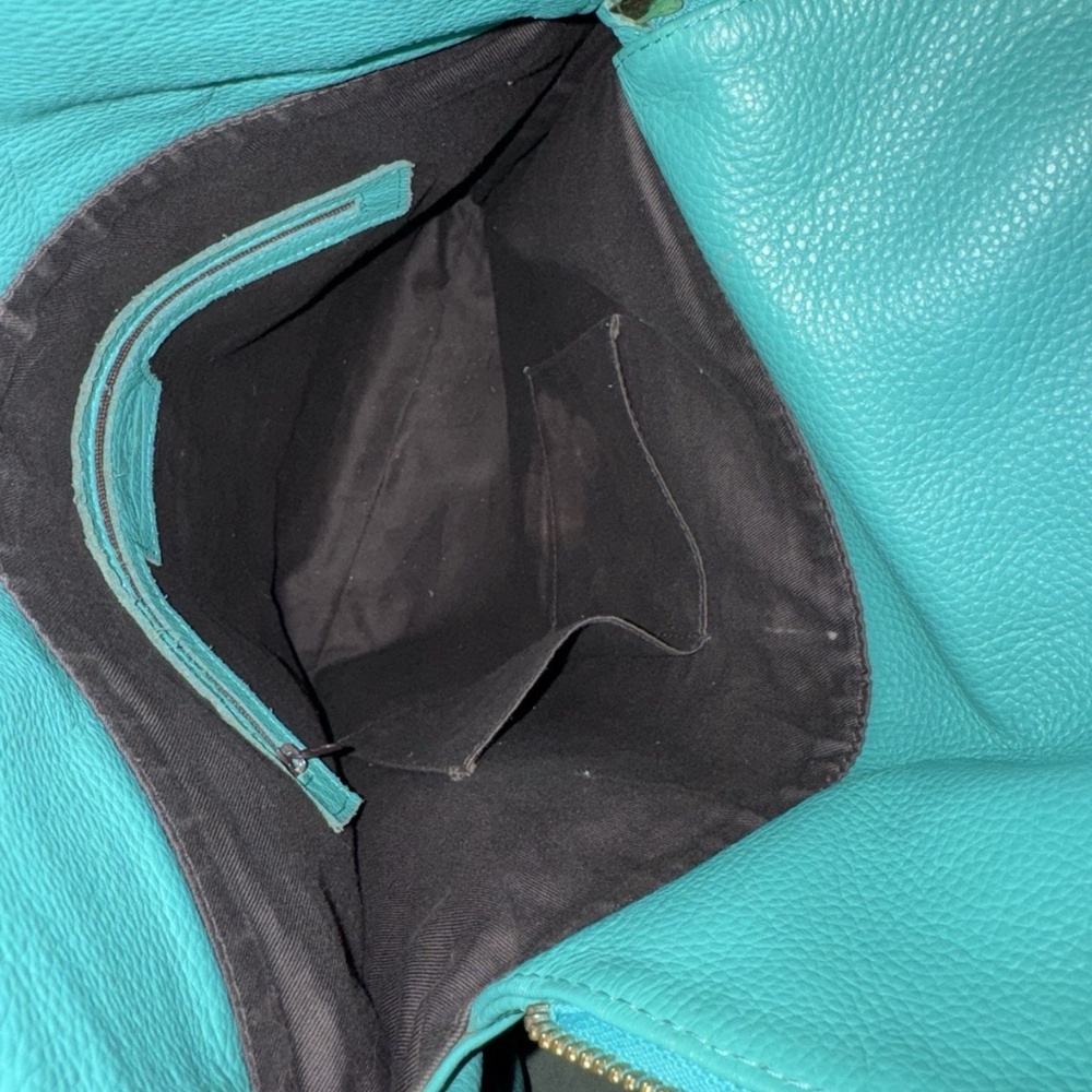 Onna Ehrilich Turquoise Shoulder Bag Pebble Leather Gold Hardware Zip Tassel - Picture 6 of 7